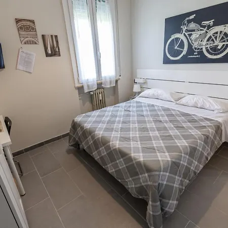 Fare Bnb - Room Del Parco Reggio Emilia Exterior foto
